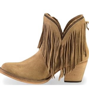 Dingo fringe boots